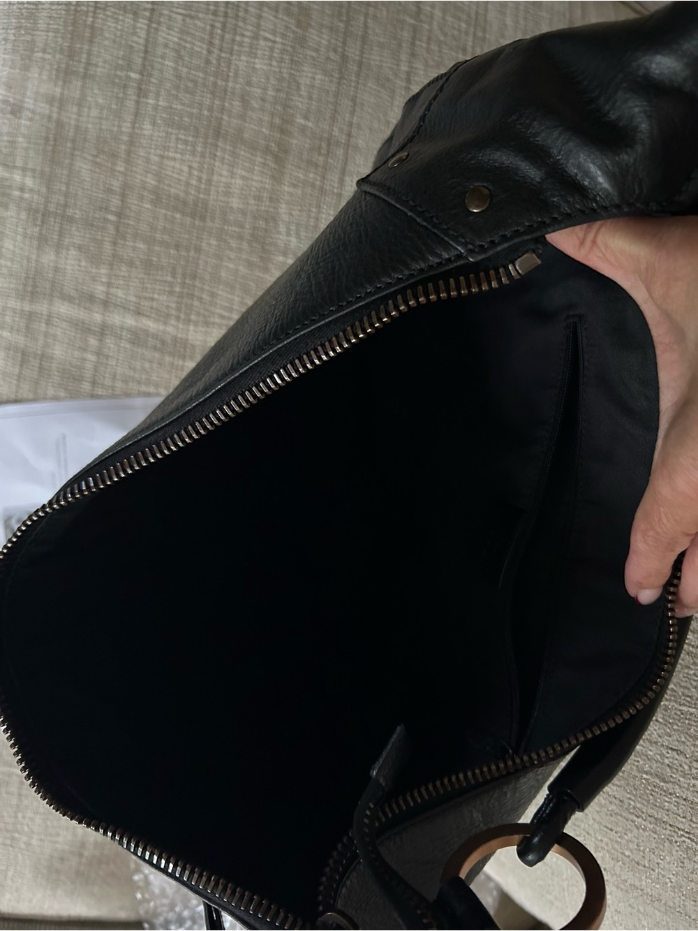 Gucci Moon Crescent Hobo Black calf skin leather with Champagne Gold Hardware - Picture 15 of 16